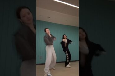 [#NiziU_Danceclip] 𝔑𝔈𝔚 𝔇𝔄𝔑ℭ𝔈 ·.༄࿔◞✦#RIO #RIMA #NiziU #ニジュー #니쥬 #WithU