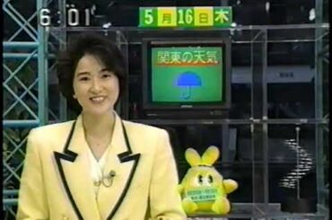 最新玩具の取材をする豊田順子アナ