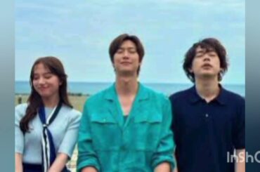 成田凌、ワンちゃんたちと遊ぶ仲良しオフショットに「もうかわいくて癒ししかない」の声＜初恋DOGs＞#straykids #不倫相手