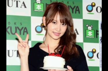 ＜永尾まりや＞フラワー刺繍が映える“大人ランジェリー”姿　ライン強調の横向きショットが「色っぽい」とファン