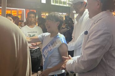 山尾しおりさん魂の演説　ラストシーン　 有楽町イトシア前　応援弁士・小林よしのりさん
