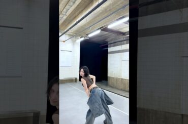 MOVE LIKE #MOMO #TWICE #트와이스 #THISISFOR #모모