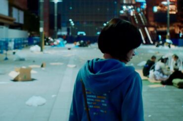 森七菜が新宿・トー横で…おぼつかない足取りが心配／映画『炎上』特報