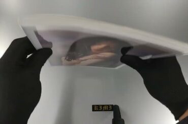 直筆サイン入り 初版 吉井美優 1st写真集 『Momentary』 大型本 2022/3/16中村 和孝 (著) 初版 第1刷発行 よしい みゆAutographed Miyu Yoshii 1st