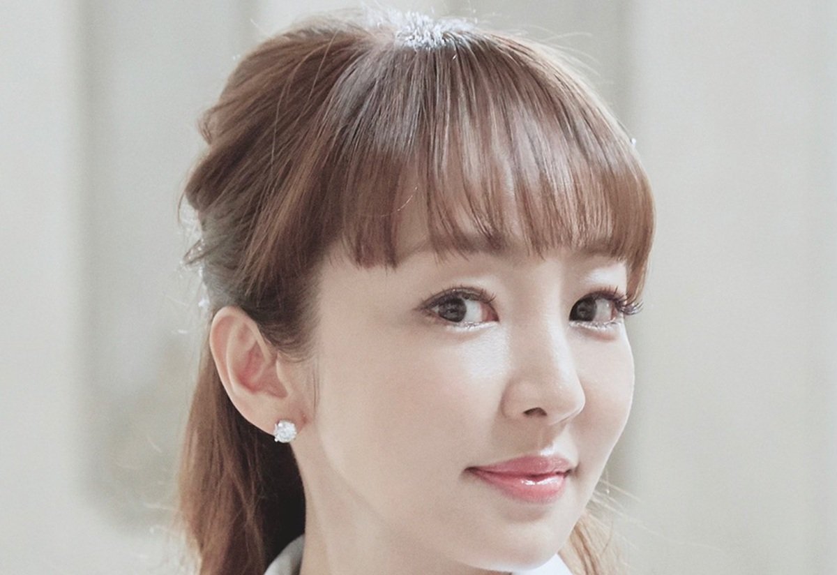 50歳・神田うの 超ロングヘアをばっさりカット「スッキリ」衝撃ビフォーアフター披露 13歳娘と一緒にヘアドネーションに挑戦 美容費&ファッション費についても解説 | LIMO 50歳・神田うの 超ロングヘアをばっさりカット「スッキリ」衝撃ビフォーアフター披露 13歳娘と一緒にヘアドネーションに挑戦 美容費&ファッション費についても解説 | LIMO