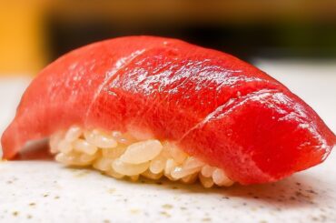 【マニアが通う穴場店】コク深い赤酢シャリの江戸前寿司が旨すぎる...気さくな若大将のおまかせ全品【鮨 ゆきなり】