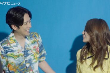 二宮和也、川口春奈と仲良く撮影！アロハシャツを着てハワイに“旅行”　JCB新CM＆メイキング映像公開