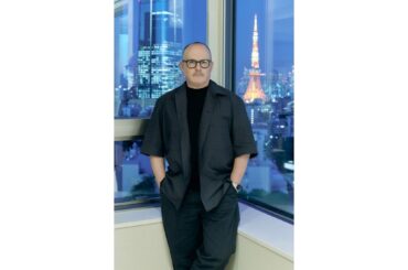 ディオール ピーター・フィリップスが語る　透明感をまとうパウダー＆ホイップチーク、魅惑の眼差しのアイコレクション