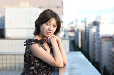 優しい表情を見せる日向坂46の富田鈴花（撮影・増田悦実）