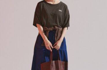 ブラウン合わせが洒落ている！真夏のデニムスカートコーデ【FUDGE 8月号連動企画-ホットな夏を楽しむ10コのTIPS! | DAY 06】 | FUDGE FRIEND | ファッション