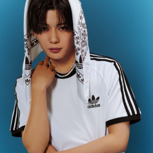 長尾謙杜、adidas Originalsのファッションとオリジナルに生きる