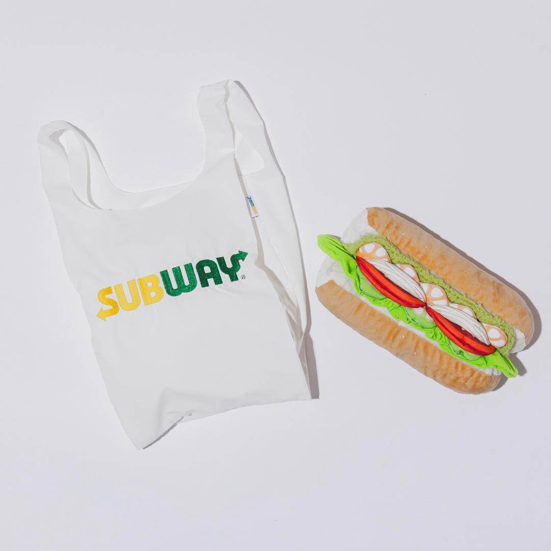 えびアボカドぬいぐるみ＆ショッピングバッグセット 8,500円〈ビームス限定、受注販売〉