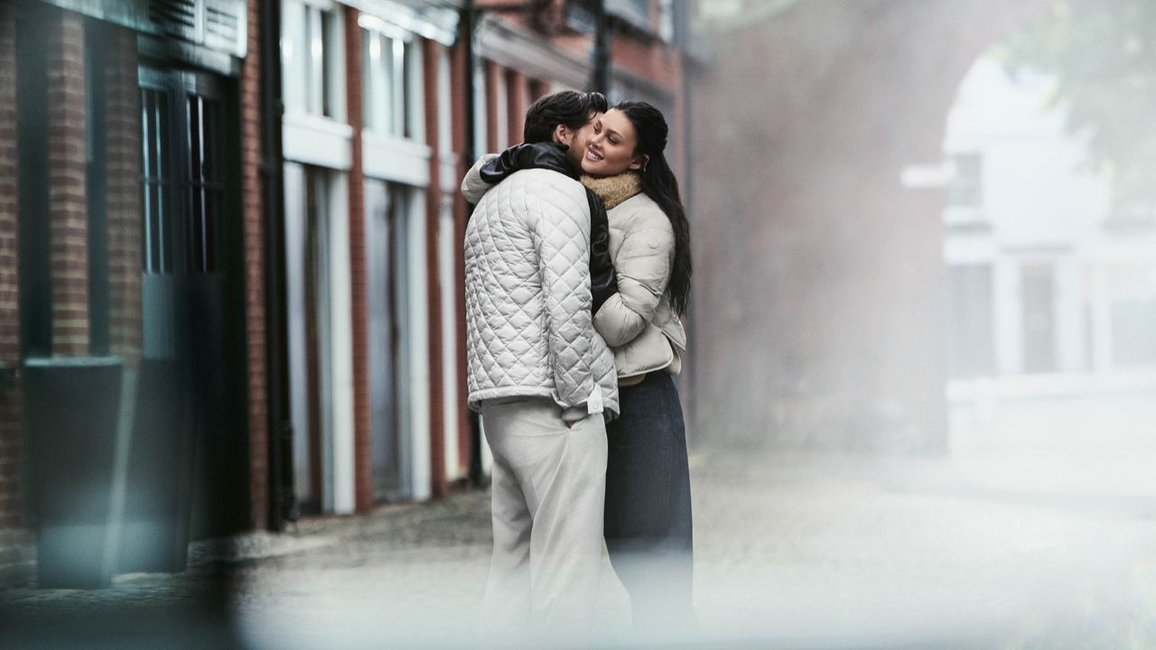 ブルックリン＆ニコラ・ベッカム夫妻がモンクレールのプレフォールキャンペーンに登場！ 互いのファッションや性格、今夏の予定をインタビュー | Vogue Japan