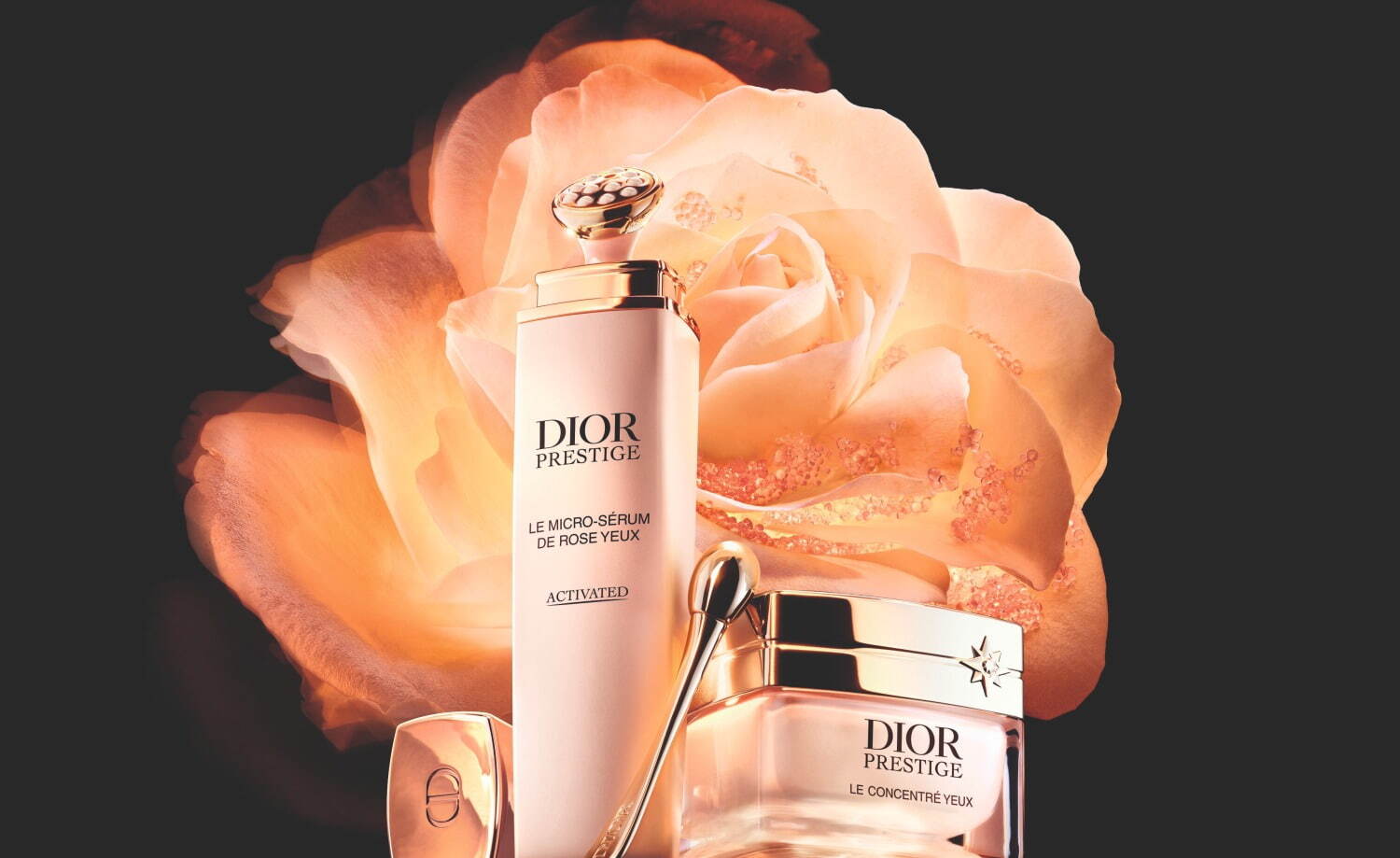 左) ディオール「プレステージ マイクロ セラム ユー」20mL 30,800円