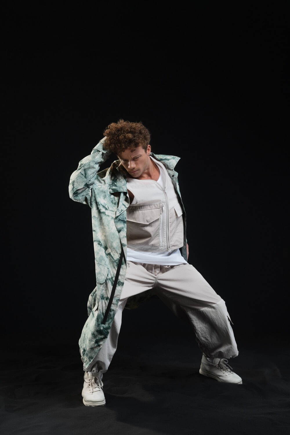 Y-3 2026年春夏コレクション、身体の躍動と変化が繋ぐファッションとスポーツ｜写真14