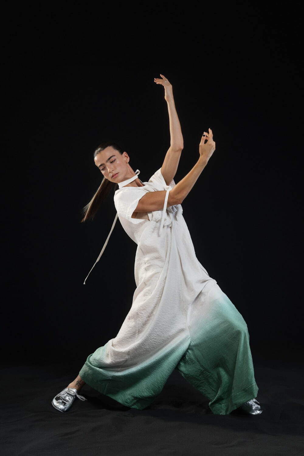 Y-3 2026年春夏コレクション、身体の躍動と変化が繋ぐファッションとスポーツ｜写真16