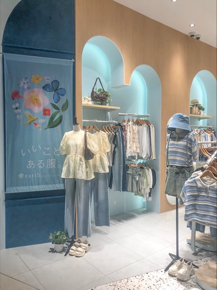 earth music&ecology 「三井ショッピングパーク ららぽーと ブキッ・ビンタン シティ センター」店　店舗内装