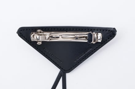 x ED ROBERT JUDSON TRIANGLE BARETTE