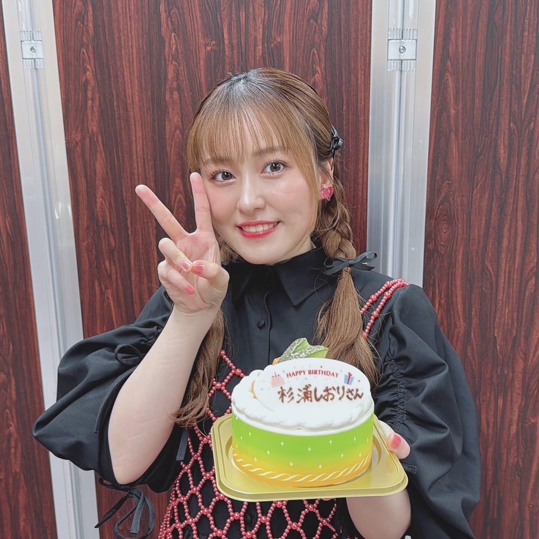 Sugiura Shiori Moe Zine 