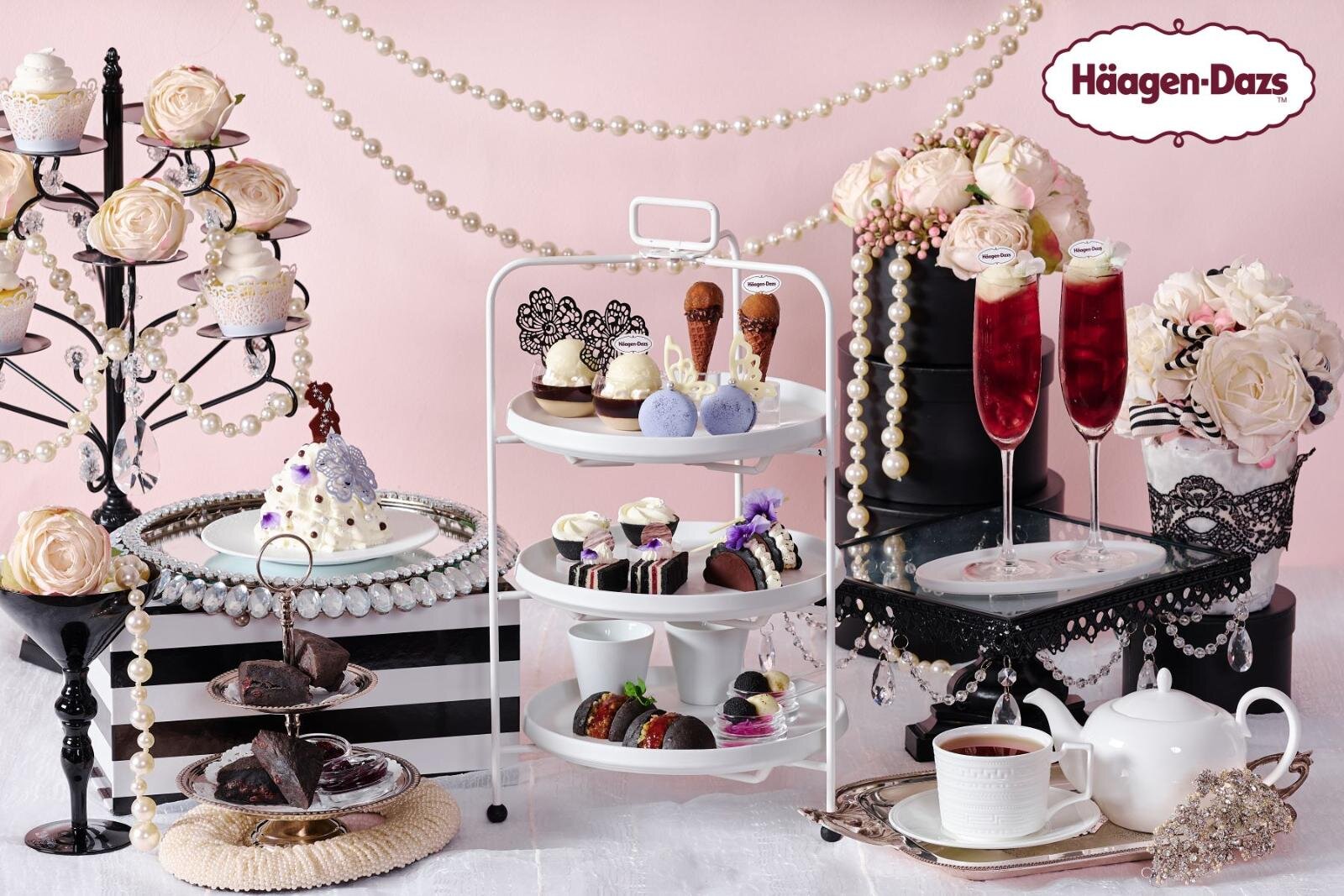 「モノクロ・ゴシックアフタヌーンティー with ハーゲンダッツ」1名 5,000円～※サービス料15％込