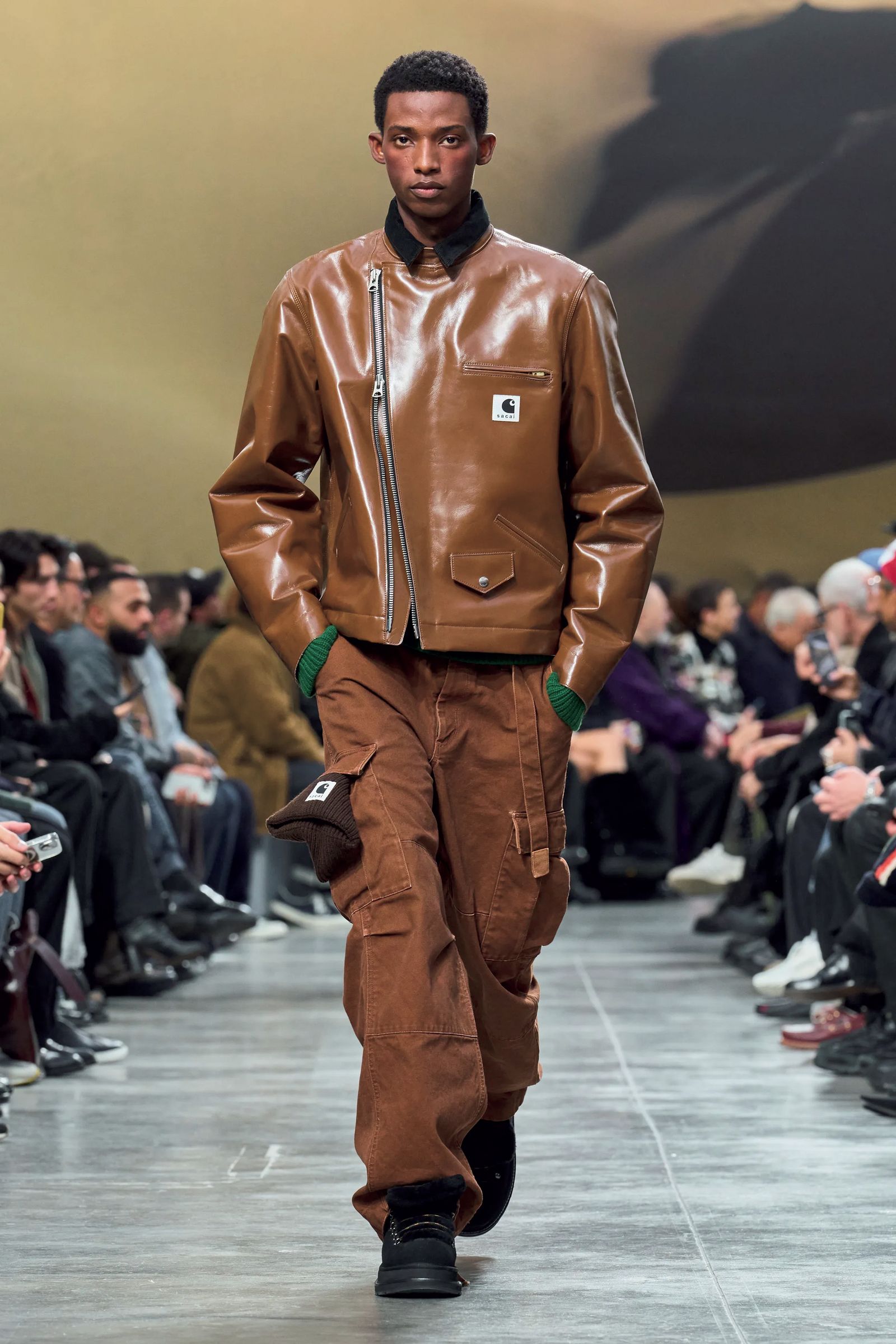 秋冬の最新トレンドワイルド・シック──特集：ファッションの“いま”知る10のこと