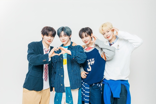 息のあったポージングで