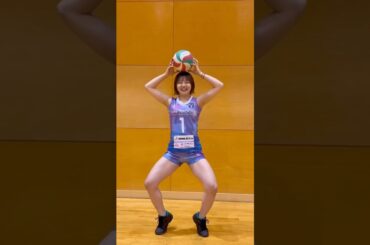 「何のポーズ？笑」画伯からゆきなの動画が送られて来ました💁🏻写真撮影中のゆきなさん☺️ゆきなのニックネームどうしましょう？？