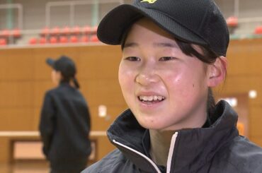 「まじ肉食べないよね、なんで筋肉付くの」史上最年少でソフトテニス日本一『東北高校2年・天間麗奈選手』は超マイペースの愛されキャラ　頂点を極めた“カギ”は『相手を揺さぶるプレー』仙台