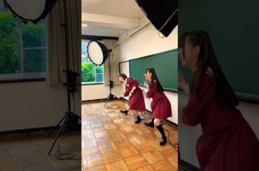 撮影中の #中山莉子 を笑わせようとする #小林歌穂 と #小久保柚乃 #私立恵比寿中学 #schooldays #スクールデイズ #idol #アイドル  #スタプラ #えびちゅう #エビ中