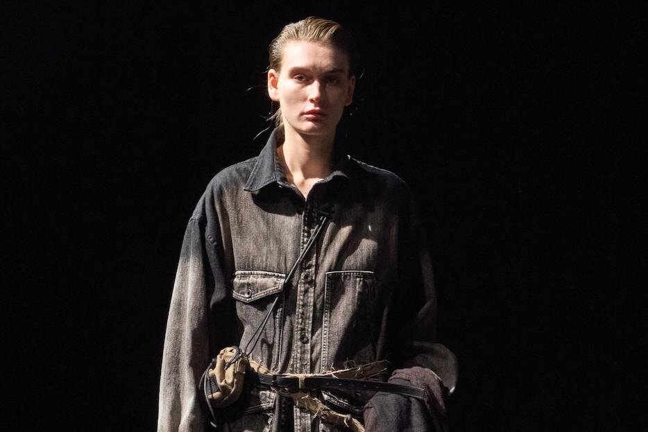 Y’sの秋冬ウェア、“モッズコート風”ドレスやグラデーションのウォッシュデニムシャツ – ファッションプレス Y'sの秋冬ウェア、“モッズコート風”ドレスやグラデーションのウォッシュデニムシャツ - ファッションプレス