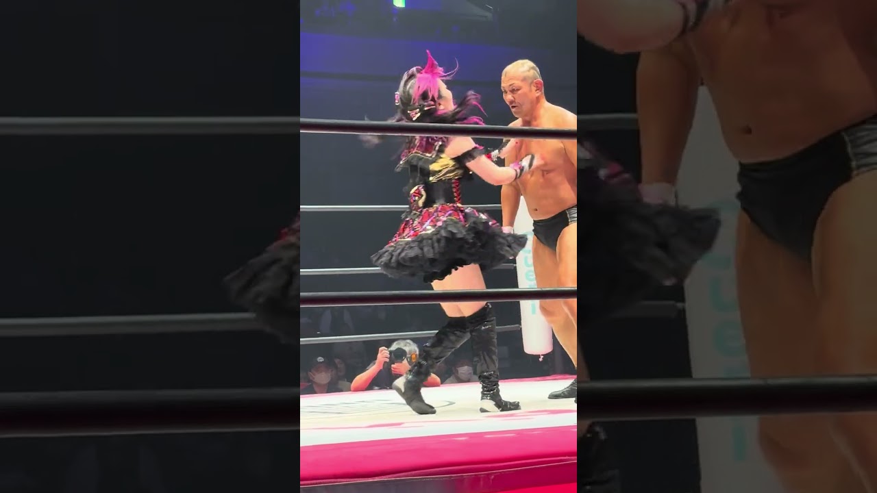 「覚悟はできてんのか?」と聞かれた伊藤麻希が「できてる」と返すと鈴木みのるの強烈なエルボー1発 東京女子プロレス「GRAND PRINCESS ’24」 2023年3月31日 #鈴木みのる #伊藤麻希 「覚悟はできてんのか?」と聞かれた伊藤麻希が「できてる」と返すと鈴木みのるの強烈なエルボー1発 東京女子プロレス「GRAND PRINCESS '24」 2023年3月31日 #鈴木みのる #伊藤麻希