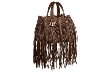 ディオール“フリンジ揺らめく”編み込みレザーのトートバッグ「ディオール トゥジュール」 - ファッションプレス