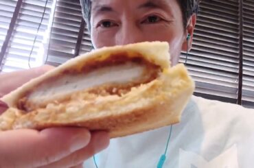 加藤美南ちゃんファンコミュニティT着用でNGT48の1期生お披露目10周年を上島珈琲店で祝う