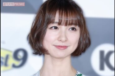 元AKB48・篠田麻里子、阪神のユニフォーム姿で巨人戦を観戦も「正規品じゃないと確信」ファンが気づいた“偽物”疑惑