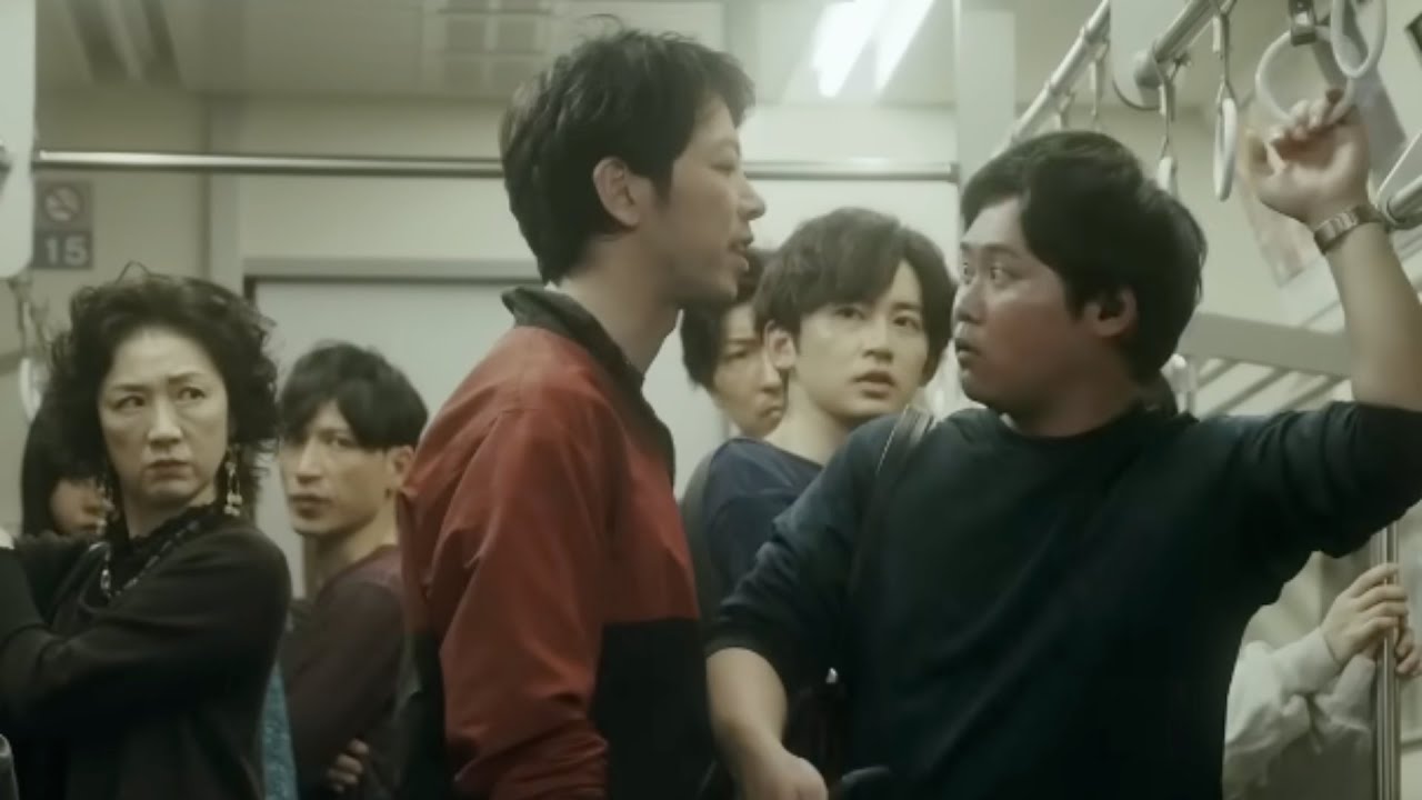 【短編映画(縦型)】正義執行!電車内で調子に乗るヤンキーの末路。 【短編映画(縦型)】正義執行!電車内で調子に乗るヤンキーの末路。