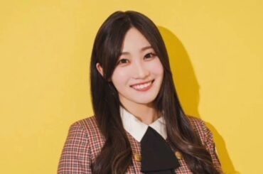 元日向坂46の潮紗理菜、乃木坂46の人気曲「ガールズルール」を熱唱！