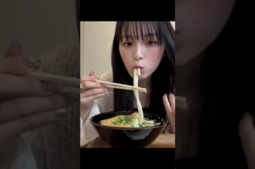 うどんを食べる大園桃子 250820 真夏の全国ツアー香川