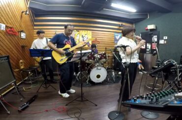 タッチ 岩崎良美さん　スタジオで練習してみました