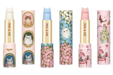 ポール & ジョー ボーテ25年クリスマスコスメ、‟パール輝く”猫型リップや甘い香りのハンドクリーム - ファッションプレス