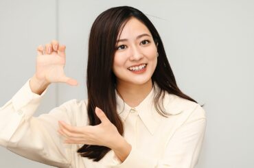 「本当にアイドルにいそう」TBS系「ラヴィット！」田村真子アナ、赤いリボン＆フリフリ♥感謝祭衣装　フォロワー絶賛「アイドルもいけんの!!」.She really looks like an idol