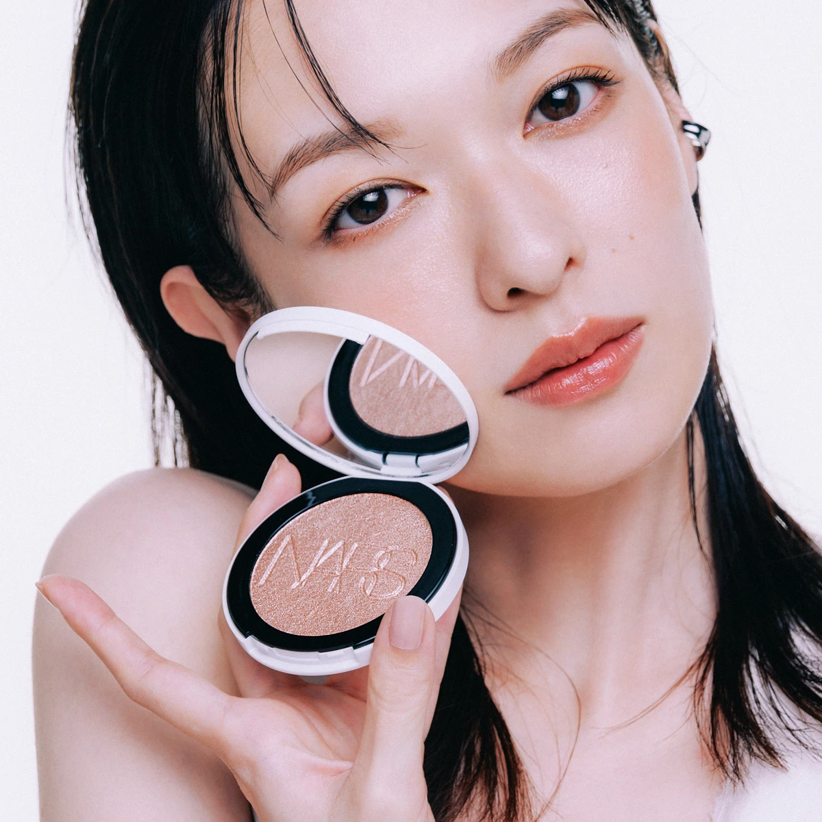 NARS 森絵梨佳 ライトリフレクティング ルミナイジングパウダー