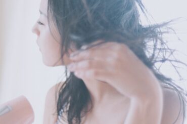 女性のドライヤー時間、平均は10分以上が約6割。合同会社LICの調査で判明したヘアケア実態 | TABI LABO