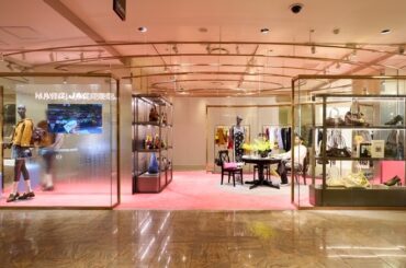 伊勢丹新宿にマーク ジェイコブスの特別な空間が出現。フォールコレクションの最新作が集結 | FASHION | FASHION HEADLINE