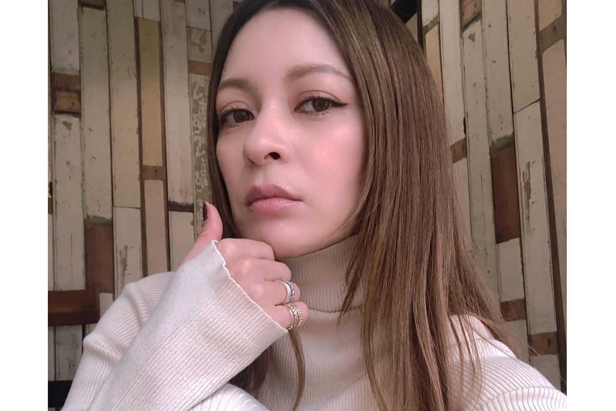 結婚21年目のビッグカップル、アイドルのライブへ　岩堀せり&GLAY・TAKUROに「行かれてたんですね！」「ラブラブ」 | ENCOUNT