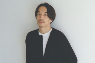 「女性像がしっかり伝わってくる」オーラリー 岩井良太が今季注目する、日本発のブランドは？【デザイナーを魅了する、東コレの若き才能 vol.1】 | Vogue Japan