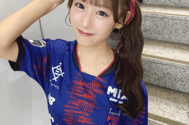 「FC東京ユニフォーム着たよ〜」Peel the Apple 山崎玲奈、"ポニテ×ユニ"激カワアイドルショットにファン悶絶！？ | 話題の投稿