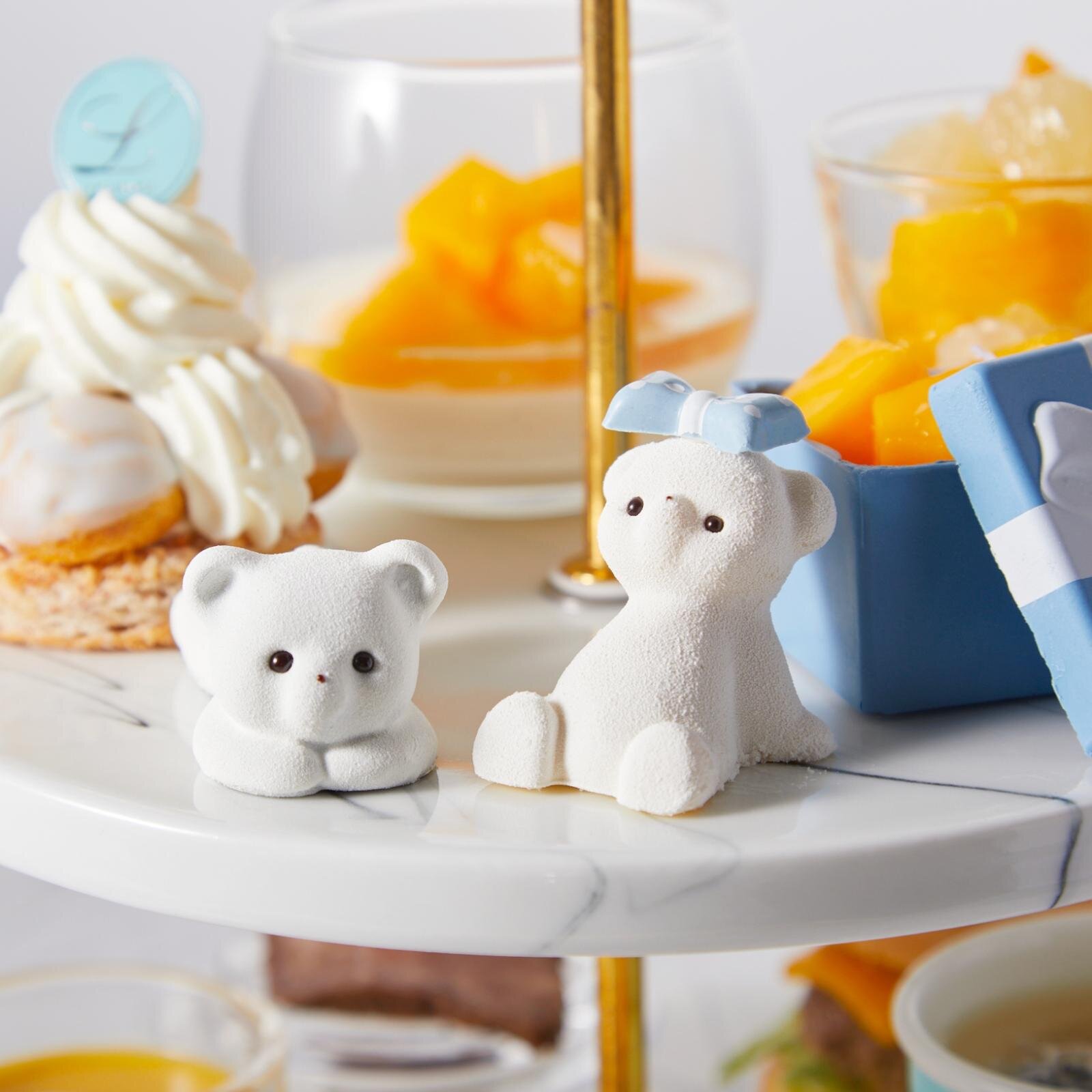 ルワンジュ東京「エレガンス ブルー」の夏アフタヌーンティー、‟純白テディベアが乗る”グラスパフェも｜写真2