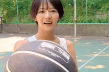 ボーイッシュ激カワバスケ系インフルエンサー、美肌全開"ショーパン×タンク"の3Pシュートムービーでファン魅了！ | 話題の投稿 | スポーツブル (スポブル)