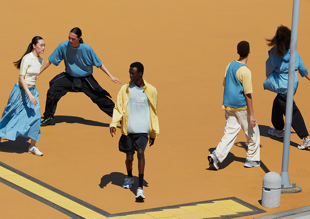 “エヌビー グレー”は、機能性と共に淡いブルーやイエローなどのきれいな色使いもポイント