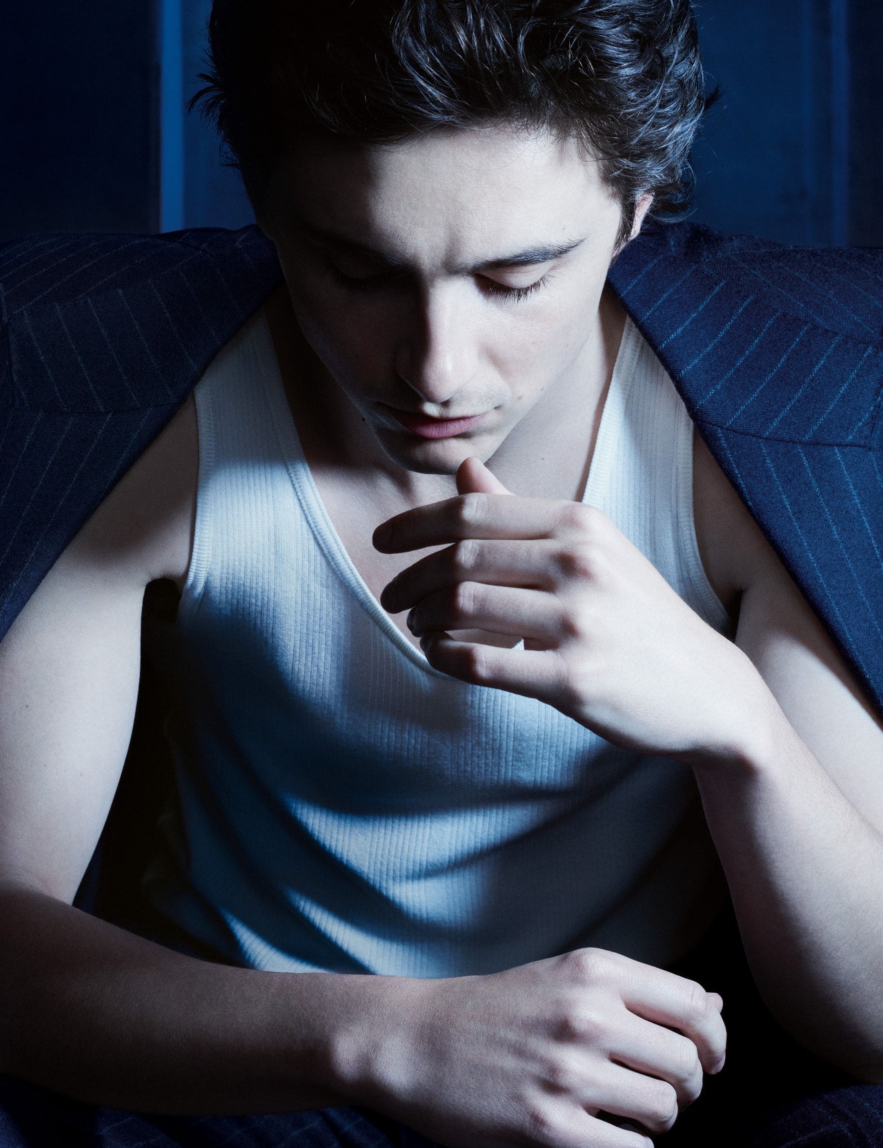 俳優のティモシー・シャラメを起用したシャネルの新作メンズ香水「ブルー ドゥ シャネル レゼクスクルジフ」のキャンペーンビジュアル１